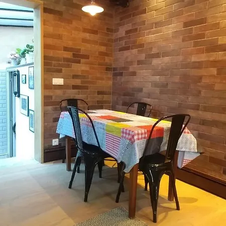 Maison Jardin Et Parking Privé Dans