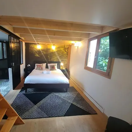 Maison Jardin Et Parking Privé Dans