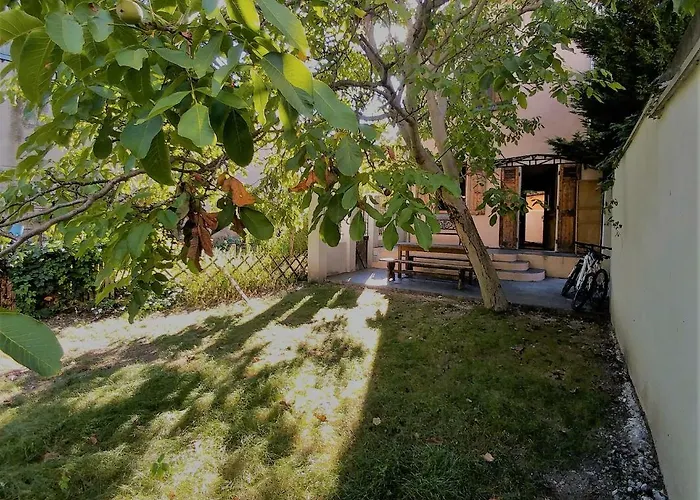 Maison Jardin Et Parking Privé Dans * Grenoble